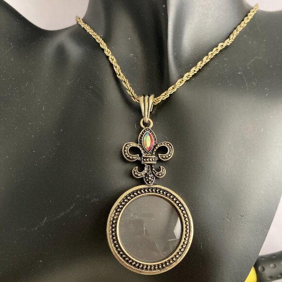 Gold Fleur de Lis Necklace 29" X-Long Magnifying Glass Vintage Plus Size Plated - Picture 5 of 16
